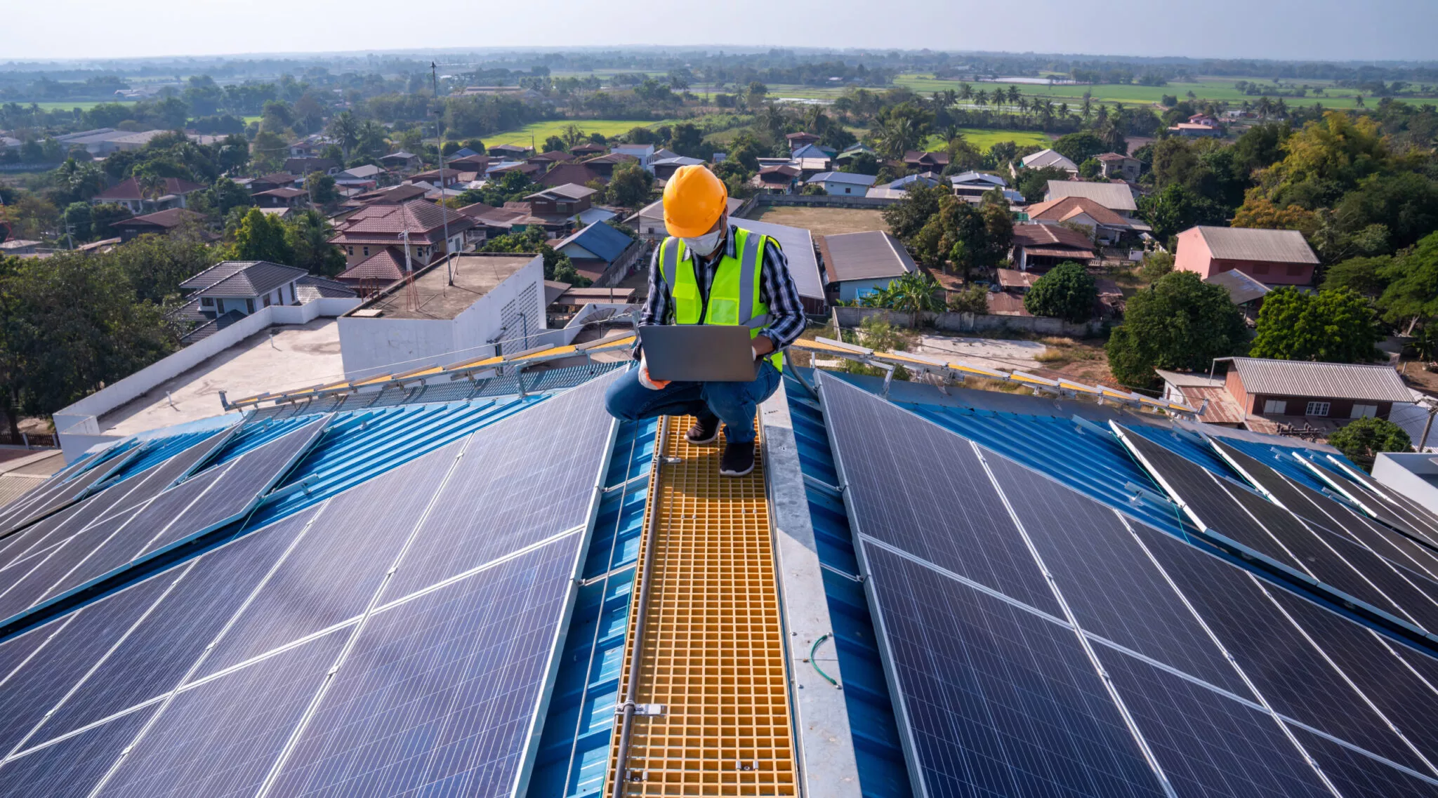 fotowoltaika w firmie dlaczego nie zarabia – analiza zużycia energii i panele PV